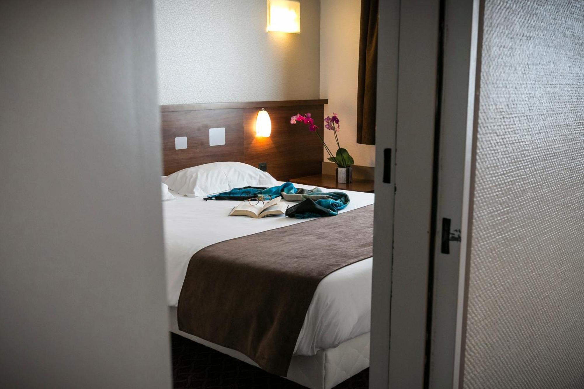Brit Le Castel Hotel